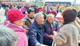 三星村开展“人工智能就在我们身边”主题志愿服务活动 科技暖人心